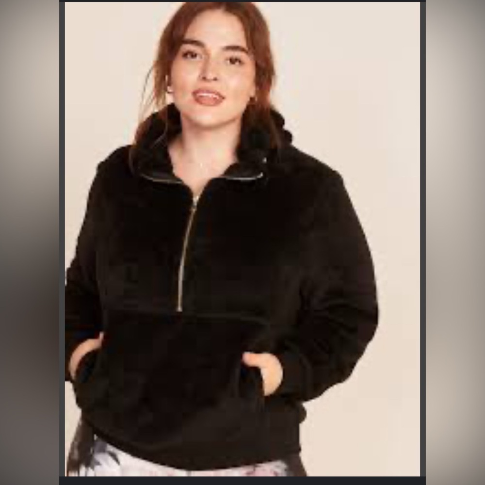 Old Navy Size Large Sherpa Faux-Fur Half Zip Hoodie